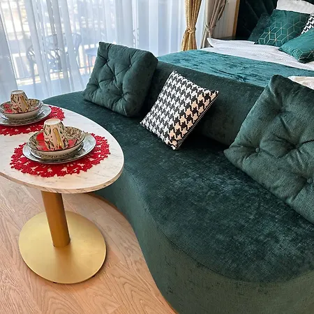 Beldorado - Waterfront Luxury Amber *