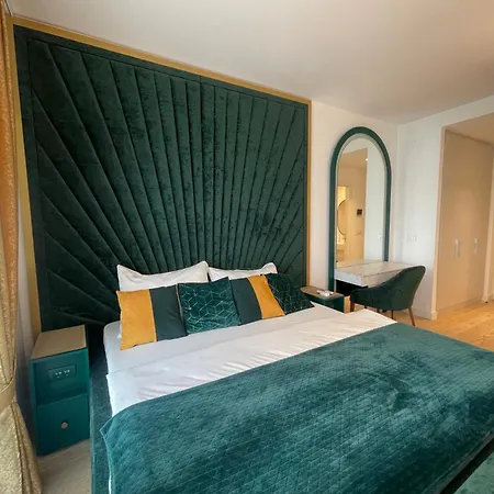 Beldorado - Waterfront Luxury Amber Apartman