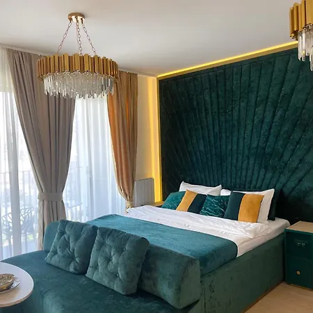 Beldorado - Waterfront Luxury Amber